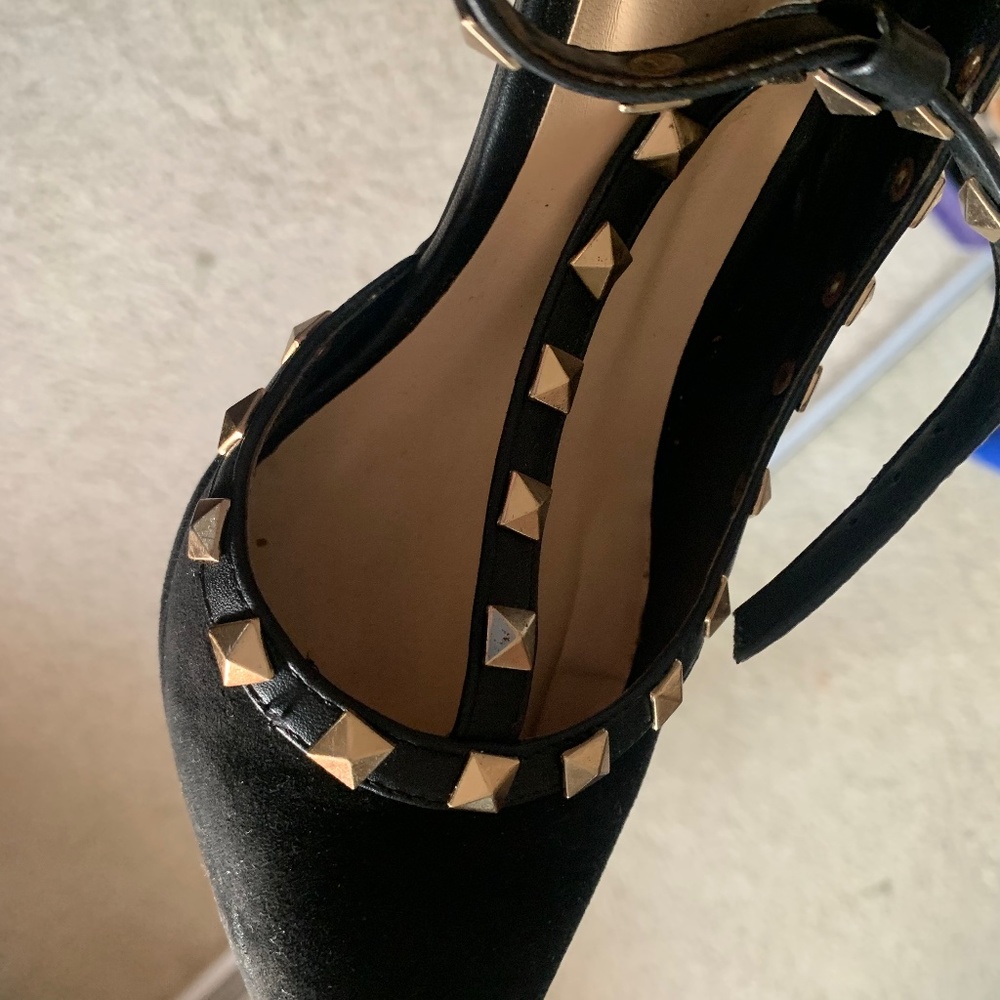 Dress shoes